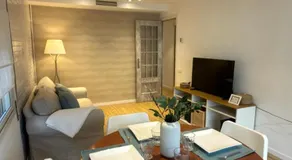 Cozy three-bedroom apartment by the beach - Image 3