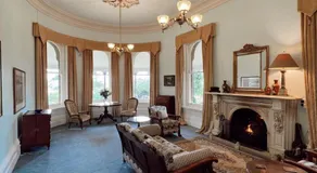 Chateau Kolor Homestead & Gardens - Image 2