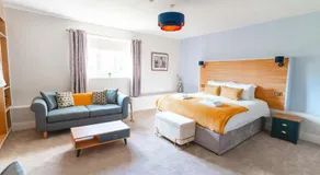 Woodborough Hall - Image 2