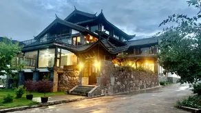Luna Hotel & B&B, Yulong Wenbi Mountain Scenic Area, Lijiang - Image 3