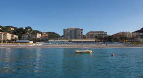 Lido Resort - Image 4