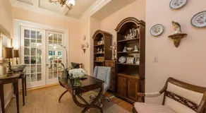 Old Town Manor - Image 5