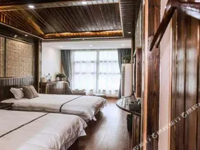 Terracotta Army Theme Apartment - Image 3