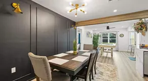 Minutes to Downtown -Fire Pit Pool Table Breakfast - Image 4