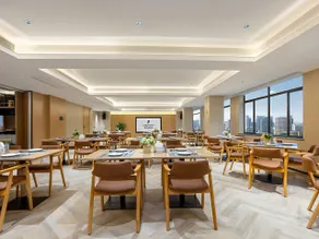 Country Inn & Suites by Radisson Xianning Media Tower - Image 3