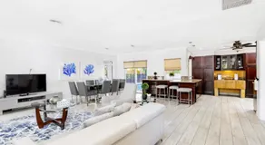 Beautiful Villa 4 BD 3 BA with Heated Private Pool, Close to Beach - Image 2