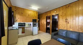 Southern Cross Motor Inn - Image 3