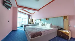 Hotel & Restaurant Great Wall - Airport - Image 2