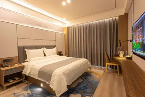 Weishi East View International Hotel - Image 2