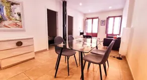 Luxury Busto Patio privado Centro - Image 2