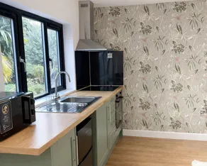 Cosy 2-BR Annexe in Northampton near Abington Park - Image 5
