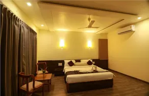 The Cult Hotel - Image 5