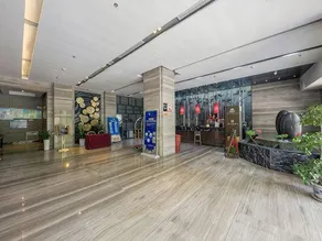 The Posh Hotel - Image 5