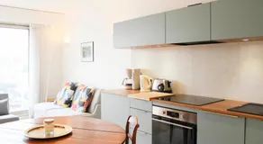 Renovated studio with quiet balcony - Image 5