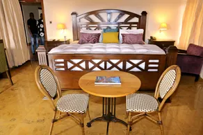Village Courtyard Hotel - Image 2
