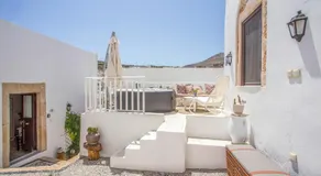 Heritage Luxury Suites - Image 4
