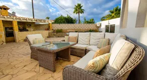 Cosy 1 bed pool house - Image 5