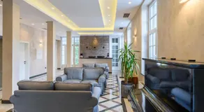 Emilia Lux Rooms - Image 2