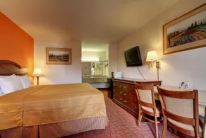 Key West Inn Oxford - Image 4