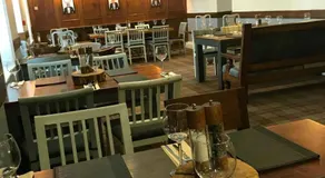 Red Lion Coaching Inn - Image 2
