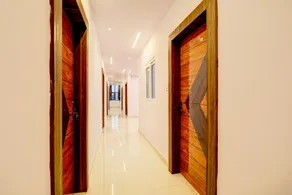 Hotel O Savoy Grand - Image 4