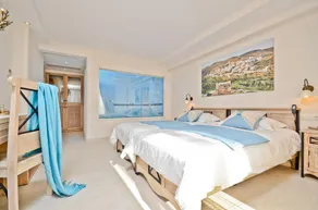 Naxos Island Hotel - Image 2