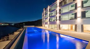 Sharp & Flat Hotel - Image 2