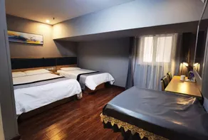 Home Inn Shenyang North Railway Station South Exit - Image 2