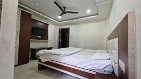 Hotel Aarna Palace - Image 2