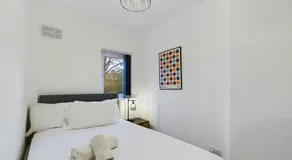 2BR Near bustling Lisburn Road - Image 5