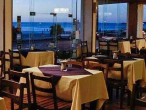 Hotel Genoves - Image 4