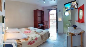 Lobo Hotel - Image 2