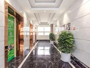 Yueyou Light Luxury Hotel (Chongqing Jiefangbei Hongyadong Branch) - Image 4
