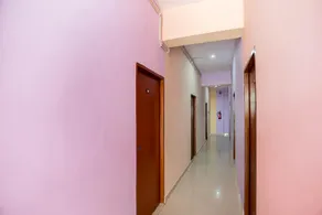 Flagship 73946 Hotel Yash Takrohi Rd - Image 3