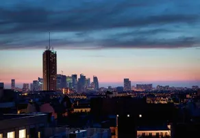 CHAMPS ELYSEES STUDENT STUDIo - Image 4