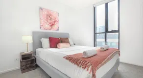 FS109C Modern 1BR1BA in Footscray Pool+Gym - Image 2