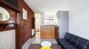 Spacious Dagenham 4Bedroom House with Parking - Image 3