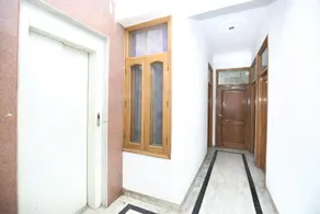 16736 Hotel Hm Crystal - Image 4
