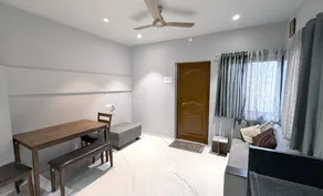 Classy Modern Studio | Budget-Friendly & Central - Image 2