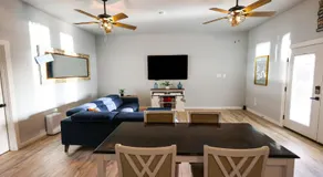 Lake Travis Lakefront Retreat - Hot tub - Boat Ramp - Lakeside Parks - Image 2