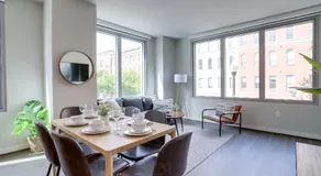 Stylish Condo at Clarendon with Rooftop Views - Image 3