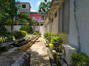 Entire 6-Bedroom Villa Free parking with Fast Wifi - Image 3