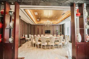 Jinghu Hotel - Image 4