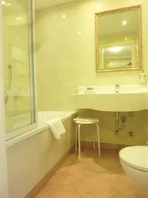Hotel Elefant - Image 1
