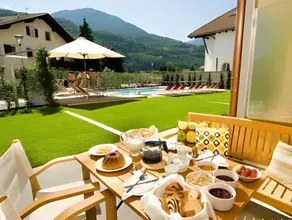 Garden Residence - Image 3