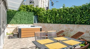 Apartment Pebbles - With Jacuzzi - Image 3