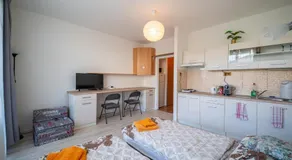 Cozy Studio Apartment - Image 5