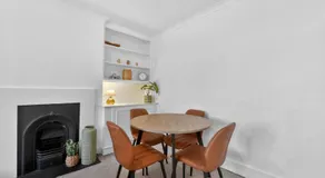 Madeira Garden Retreat – Peaceful Bromley Stay with Street Parking - Image 5