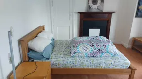 London Edgware Station Apartment - Image 1