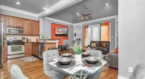 Prolific 3Story w Game Room-HotTub-Near DT - Image 3